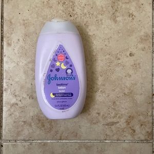 Johnson's Moisturizing Bedtime Baby Body Lotion  13.6 Oz